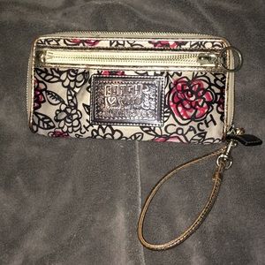 Coach Poppy Zip Wallet / Wristlet Silver & Pink